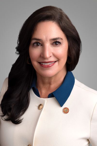 Photo of Mindy McAlindon